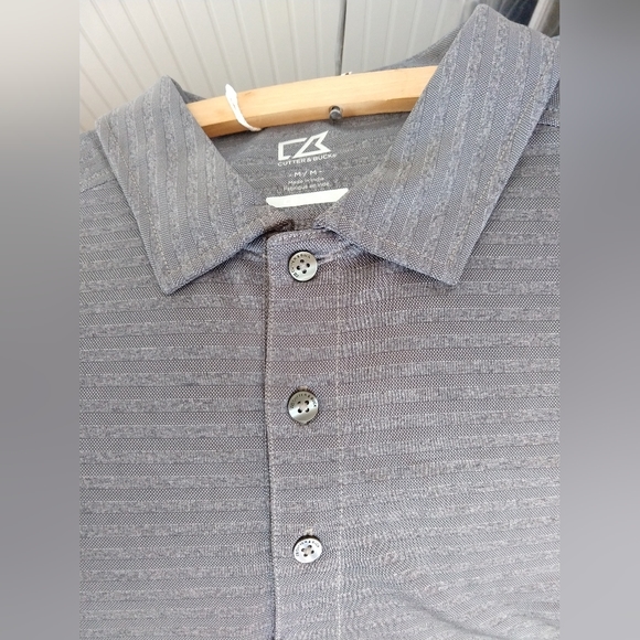 Cutter and Buck CB Drytec Polo Size Medium. - Picture 3 of 6